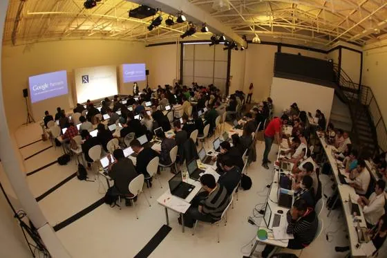 Google Partners Weekend: Agências em treinamento · 2015